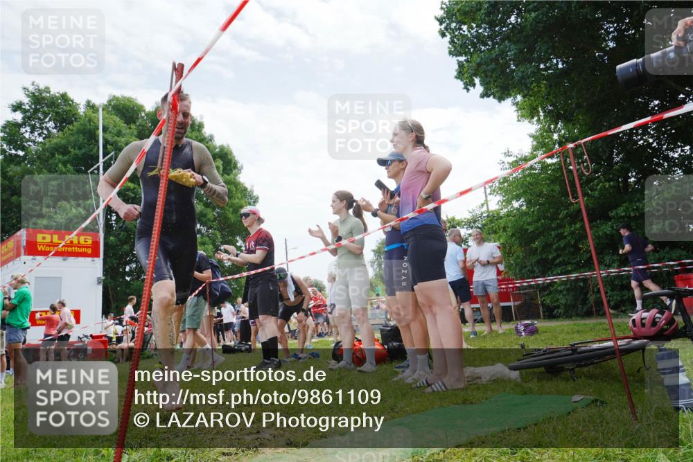 21.06.2026 - 29. Vierlanden-Triathlon LAZAROV Photography http://msf.ph/oto/9861109 21.06.2026 12:59:02 Schwimmen 1023, 1035, 1067 meine-sportfotos.de