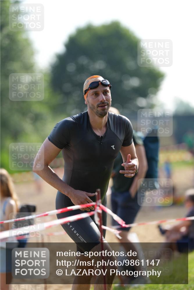 21.06.2026 - 29. Vierlanden-Triathlon LAZAROV Photography http://msf.ph/oto/9861147 21.06.2026 08:46:59 Schwimmen 135, 220 meine-sportfotos.de