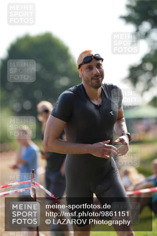 21.06.2026 - 29. Vierlanden-Triathlon LAZAROV Photography http://msf.ph/oto/9861151 21.06.2026 08:47:00 Schwimmen 135, 220 meine-sportfotos.de