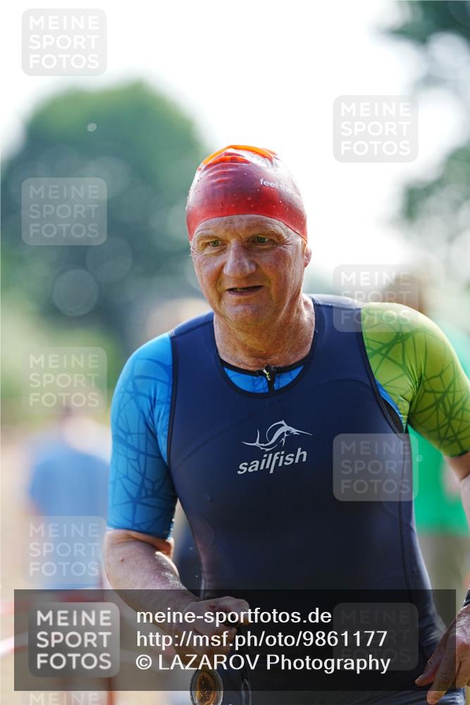21.06.2026 - 29. Vierlanden-Triathlon LAZAROV Photography http://msf.ph/oto/9861177 21.06.2026 08:47:54 Schwimmen 90, 118, 136, 180 meine-sportfotos.de