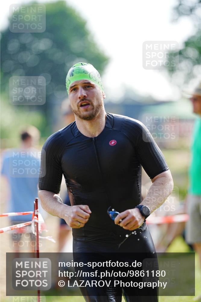 21.06.2026 - 29. Vierlanden-Triathlon LAZAROV Photography http://msf.ph/oto/9861180 21.06.2026 08:47:55 Schwimmen 90, 118, 136, 180 meine-sportfotos.de