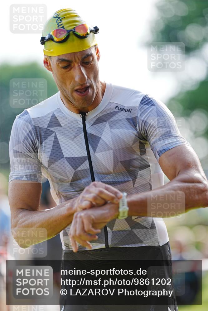 21.06.2026 - 29. Vierlanden-Triathlon LAZAROV Photography http://msf.ph/oto/9861202 21.06.2026 08:48:01 Schwimmen 90, 118, 130, 136, 180 meine-sportfotos.de