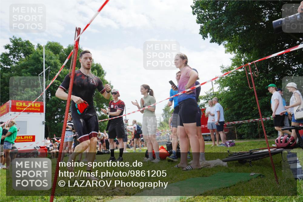 21.06.2026 - 29. Vierlanden-Triathlon LAZAROV Photography http://msf.ph/oto/9861205 21.06.2026 13:00:33 Schwimmen 1029, 1050, 1062, 1072, 1075, 1090 meine-sportfotos.de