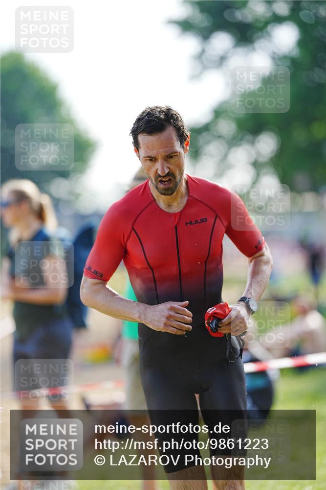 21.06.2026 - 29. Vierlanden-Triathlon LAZAROV Photography http://msf.ph/oto/9861223 21.06.2026 08:48:09 Schwimmen 118, 130, 175 meine-sportfotos.de