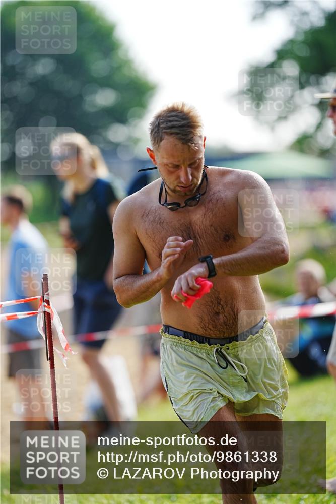 21.06.2026 - 29. Vierlanden-Triathlon LAZAROV Photography http://msf.ph/oto/9861338 21.06.2026 08:48:57 Schwimmen 59, 92 meine-sportfotos.de