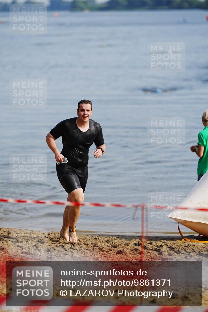 21.06.2026 - 29. Vierlanden-Triathlon LAZAROV Photography http://msf.ph/oto/9861371 21.06.2026 08:55:00 Schwimmen 19 meine-sportfotos.de