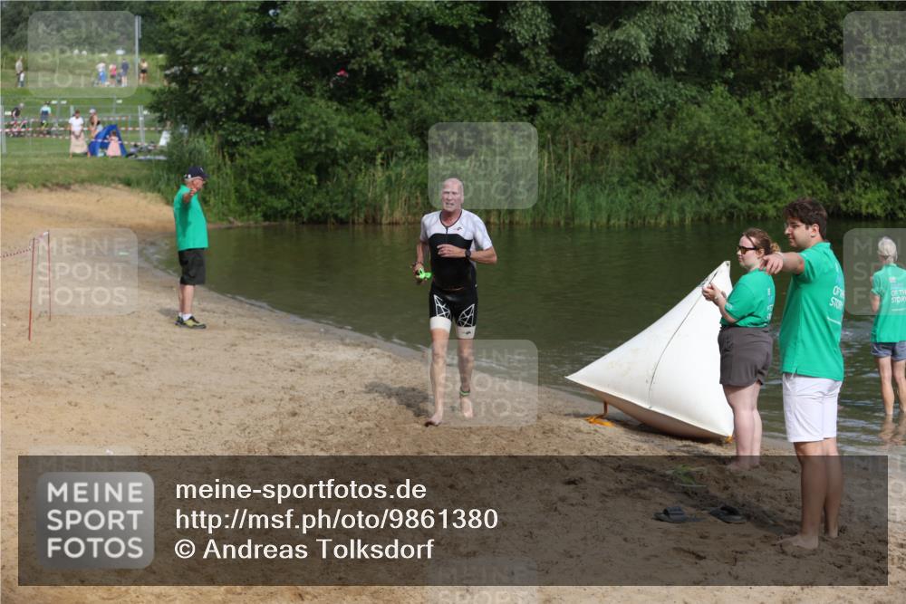 21.06.2026 - 29. Vierlanden-Triathlon Andreas Tolksdorf http://msf.ph/oto/9861380 21.06.2026 09:14:20 Schwimmen 133 meine-sportfotos.de