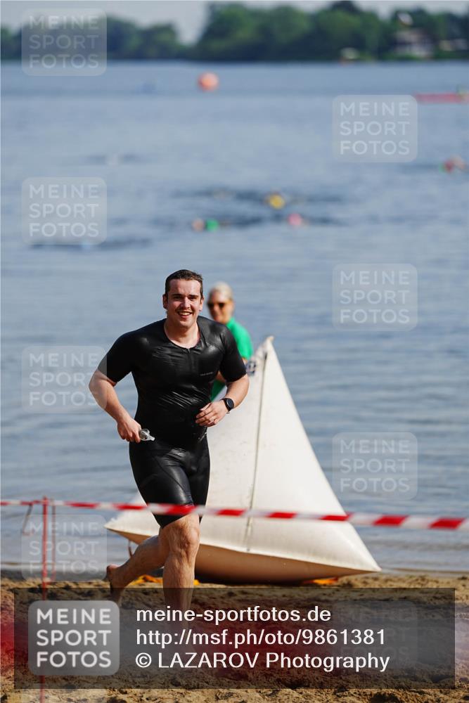 21.06.2026 - 29. Vierlanden-Triathlon LAZAROV Photography http://msf.ph/oto/9861381 21.06.2026 08:55:01 Schwimmen 19 meine-sportfotos.de
