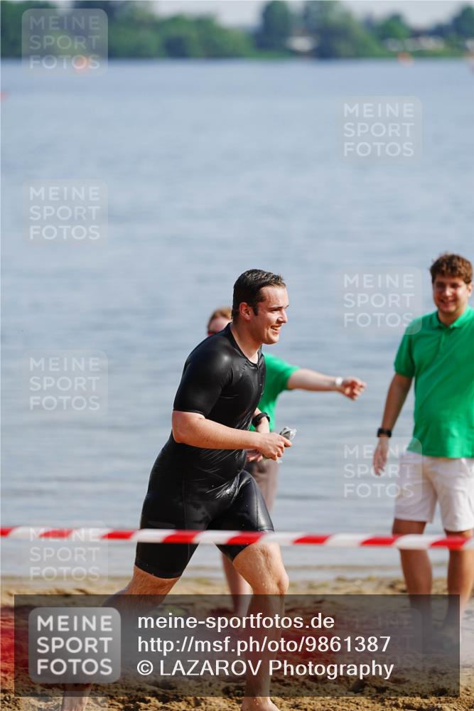 21.06.2026 - 29. Vierlanden-Triathlon LAZAROV Photography http://msf.ph/oto/9861387 21.06.2026 08:55:02 Schwimmen 19 meine-sportfotos.de
