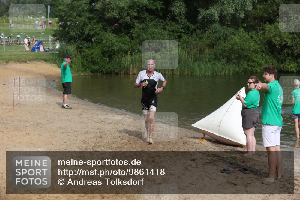 21.06.2026 - 29. Vierlanden-Triathlon Andreas Tolksdorf http://msf.ph/oto/9861418 21.06.2026 09:14:20 Schwimmen 133 meine-sportfotos.de