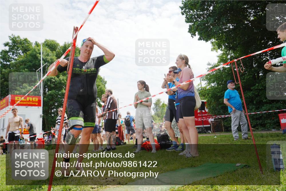 21.06.2026 - 29. Vierlanden-Triathlon LAZAROV Photography http://msf.ph/oto/9861422 21.06.2026 13:11:38 Schwimmen 1122, 1128, 1164, 1166 meine-sportfotos.de