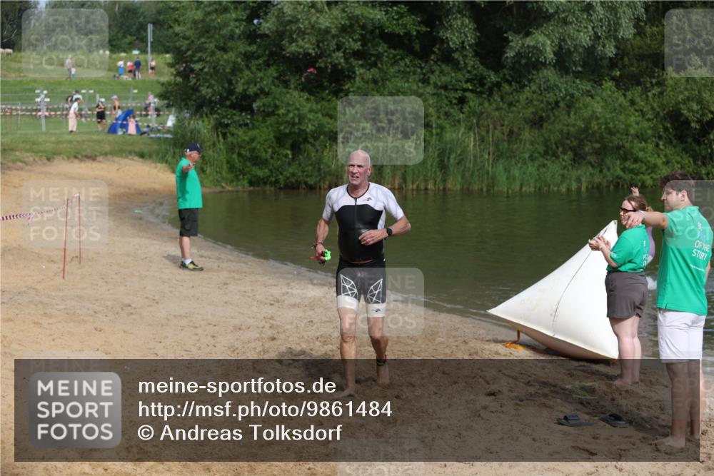21.06.2026 - 29. Vierlanden-Triathlon Andreas Tolksdorf http://msf.ph/oto/9861484 21.06.2026 09:14:22 Schwimmen 133 meine-sportfotos.de