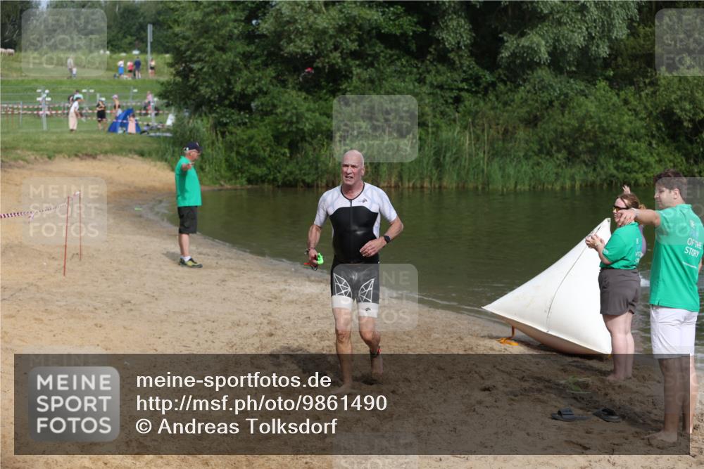 21.06.2026 - 29. Vierlanden-Triathlon Andreas Tolksdorf http://msf.ph/oto/9861490 21.06.2026 09:14:22 Schwimmen 133 meine-sportfotos.de