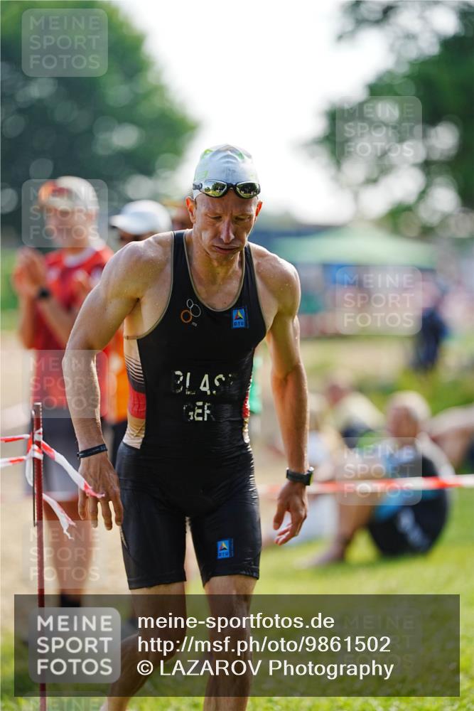21.06.2026 - 29. Vierlanden-Triathlon LAZAROV Photography http://msf.ph/oto/9861502 21.06.2026 08:58:30 Schwimmen 8, 137, 158 meine-sportfotos.de