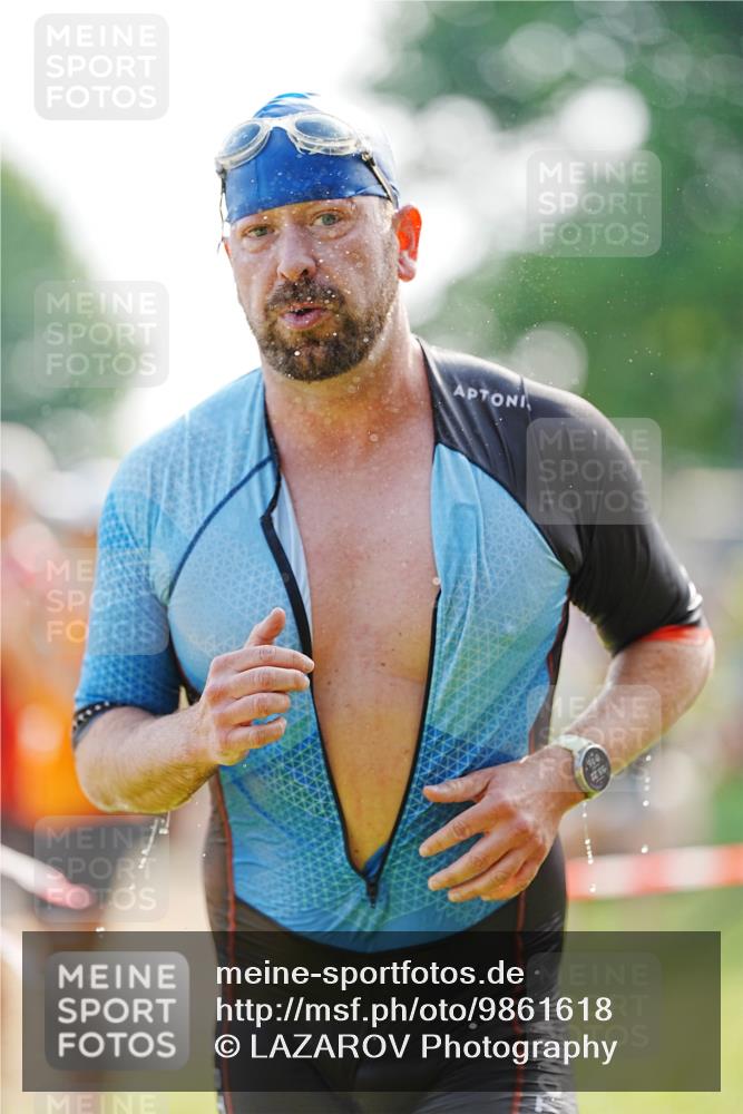 21.06.2026 - 29. Vierlanden-Triathlon LAZAROV Photography http://msf.ph/oto/9861618 21.06.2026 09:00:46 Schwimmen 172, 183, 240 meine-sportfotos.de