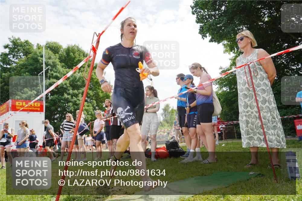 21.06.2026 - 29. Vierlanden-Triathlon LAZAROV Photography http://msf.ph/oto/9861634 21.06.2026 13:12:42 Schwimmen 1112, 1162 meine-sportfotos.de