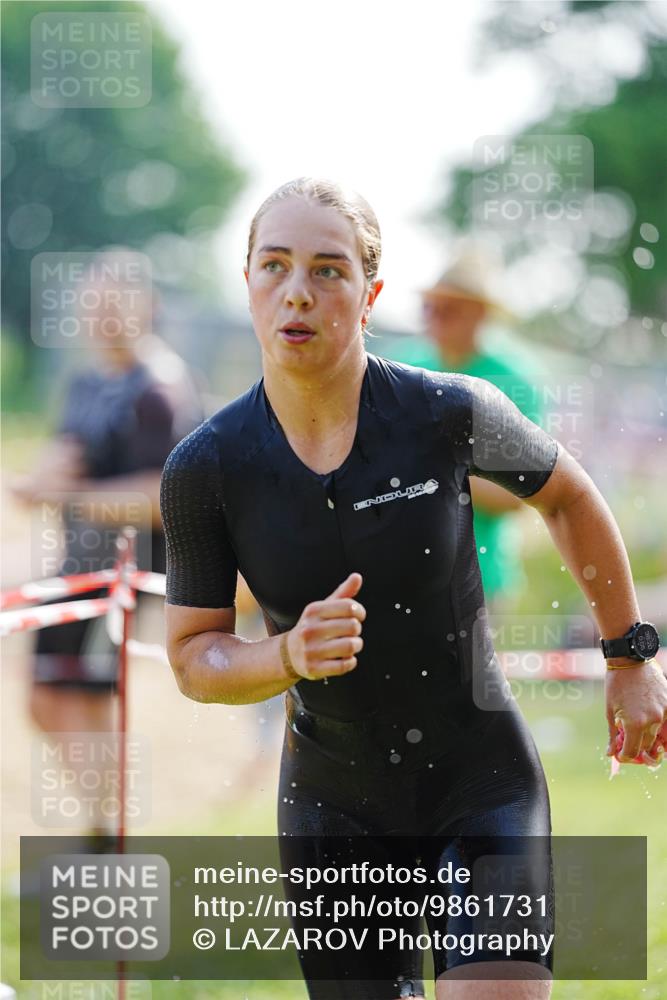 21.06.2026 - 29. Vierlanden-Triathlon LAZAROV Photography http://msf.ph/oto/9861731 21.06.2026 09:03:27 Schwimmen 241, 261 meine-sportfotos.de