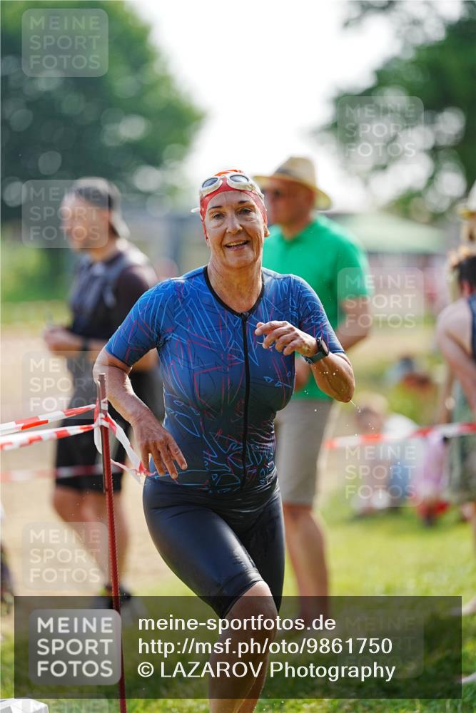 21.06.2026 - 29. Vierlanden-Triathlon LAZAROV Photography http://msf.ph/oto/9861750 21.06.2026 09:03:50 Schwimmen 288, 302 meine-sportfotos.de