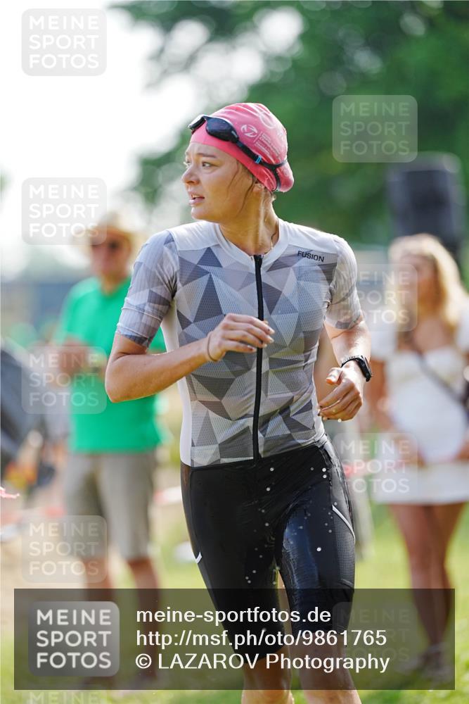 21.06.2026 - 29. Vierlanden-Triathlon LAZAROV Photography http://msf.ph/oto/9861765 21.06.2026 09:04:22 Schwimmen 244 meine-sportfotos.de