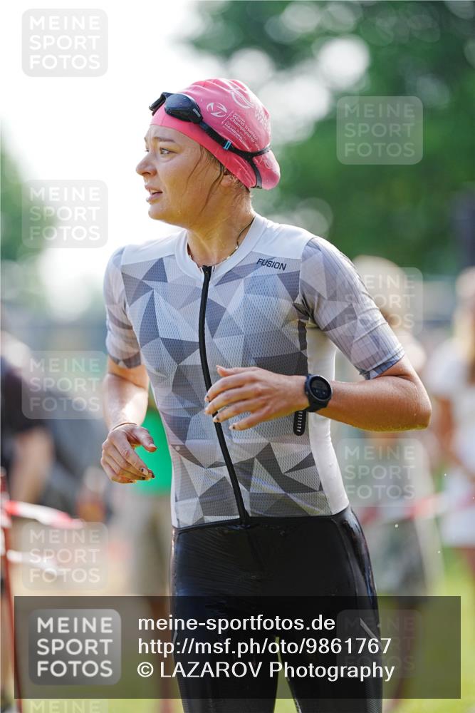 21.06.2026 - 29. Vierlanden-Triathlon LAZAROV Photography http://msf.ph/oto/9861767 21.06.2026 09:04:23 Schwimmen 244 meine-sportfotos.de