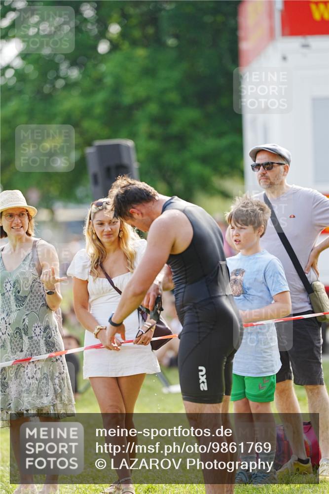 21.06.2026 - 29. Vierlanden-Triathlon LAZAROV Photography http://msf.ph/oto/9861769 21.06.2026 09:04:34 Schwimmen 290 meine-sportfotos.de