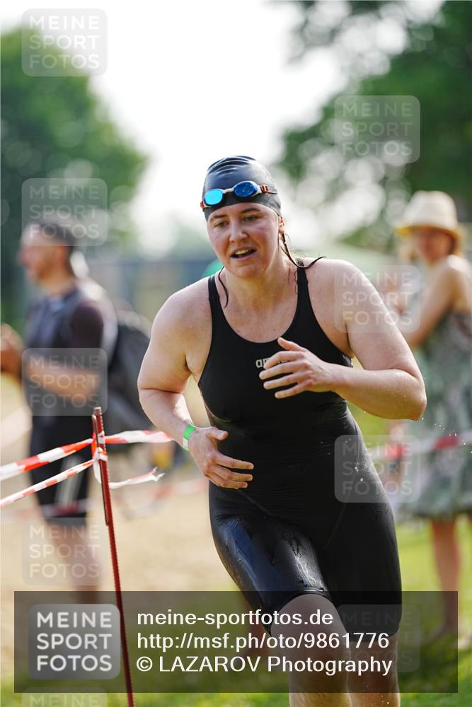 21.06.2026 - 29. Vierlanden-Triathlon LAZAROV Photography http://msf.ph/oto/9861776 21.06.2026 09:04:45 Schwimmen 290 meine-sportfotos.de