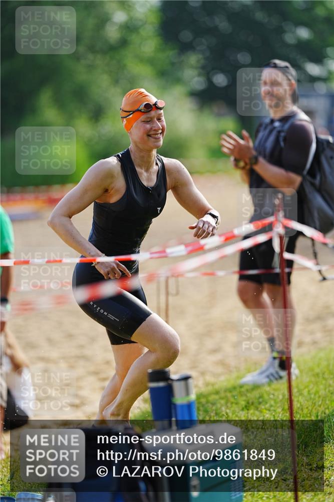 21.06.2026 - 29. Vierlanden-Triathlon LAZAROV Photography http://msf.ph/oto/9861849 21.06.2026 09:05:54 Schwimmen 299 meine-sportfotos.de