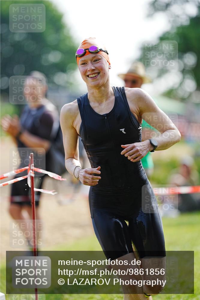 21.06.2026 - 29. Vierlanden-Triathlon LAZAROV Photography http://msf.ph/oto/9861856 21.06.2026 09:05:55 Schwimmen 299 meine-sportfotos.de