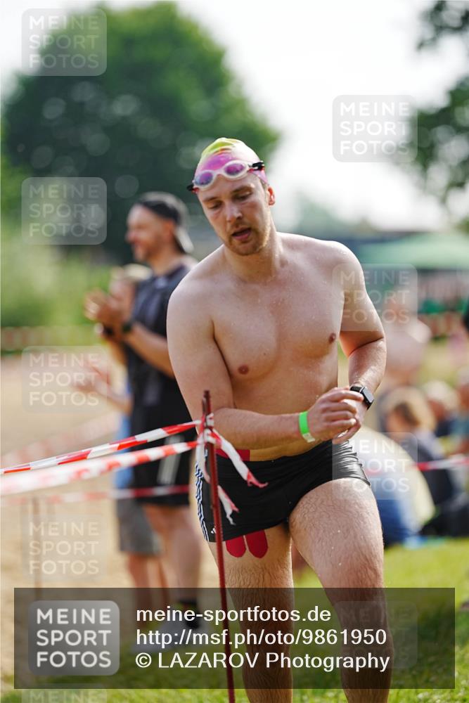 21.06.2026 - 29. Vierlanden-Triathlon LAZAROV Photography http://msf.ph/oto/9861950 21.06.2026 09:09:34 Schwimmen 291 meine-sportfotos.de