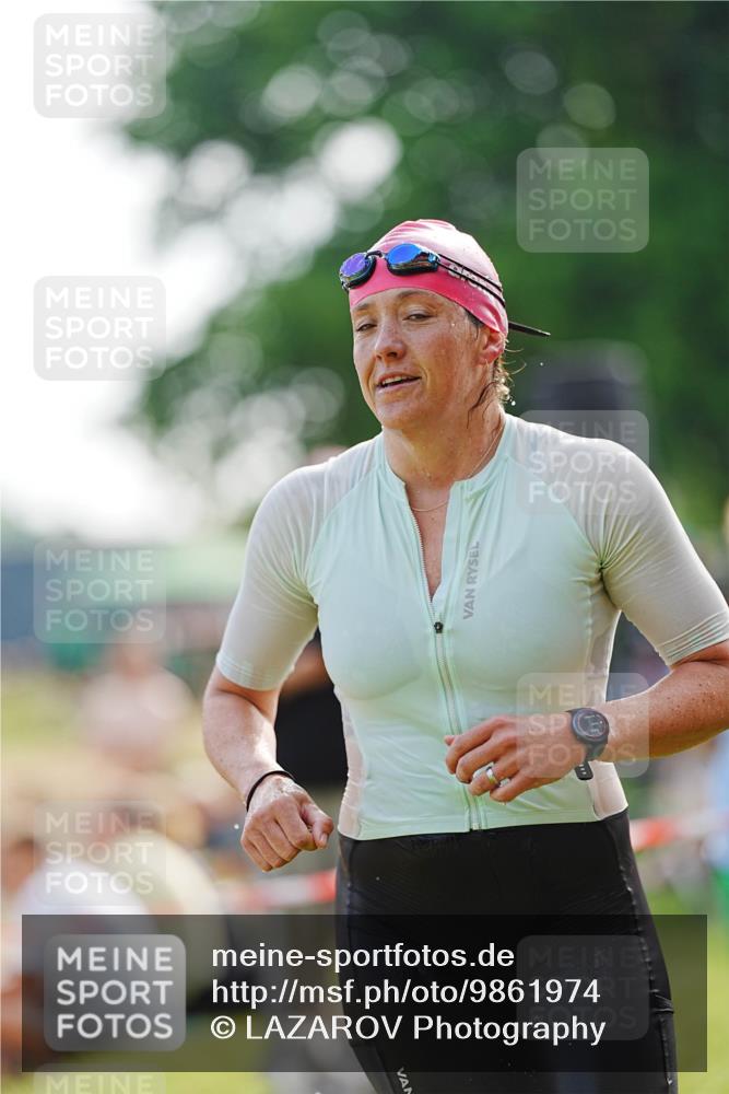 21.06.2026 - 29. Vierlanden-Triathlon LAZAROV Photography http://msf.ph/oto/9861974 21.06.2026 09:09:46 Schwimmen 266 meine-sportfotos.de