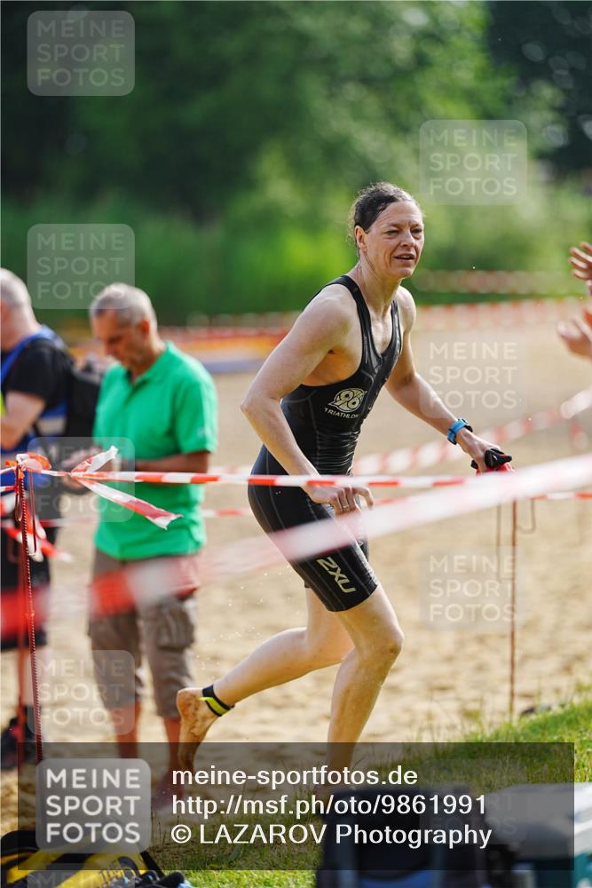 21.06.2026 - 29. Vierlanden-Triathlon LAZAROV Photography http://msf.ph/oto/9861991 21.06.2026 09:10:08 Schwimmen 278 meine-sportfotos.de