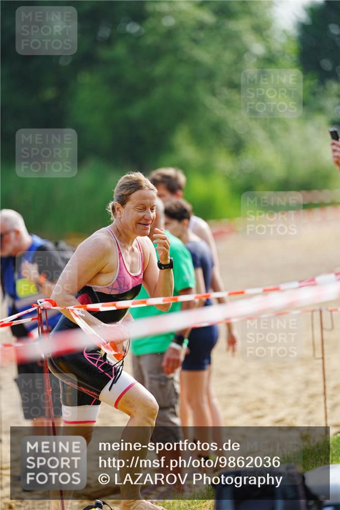 21.06.2026 - 29. Vierlanden-Triathlon LAZAROV Photography http://msf.ph/oto/9862036 21.06.2026 09:10:40 Schwimmen 239, 267, 271, 284, 293, 298, 301 meine-sportfotos.de