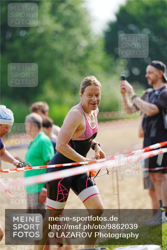 21.06.2026 - 29. Vierlanden-Triathlon LAZAROV Photography http://msf.ph/oto/9862039 21.06.2026 09:10:41 Schwimmen 239, 267, 271, 284, 293, 298, 301 meine-sportfotos.de