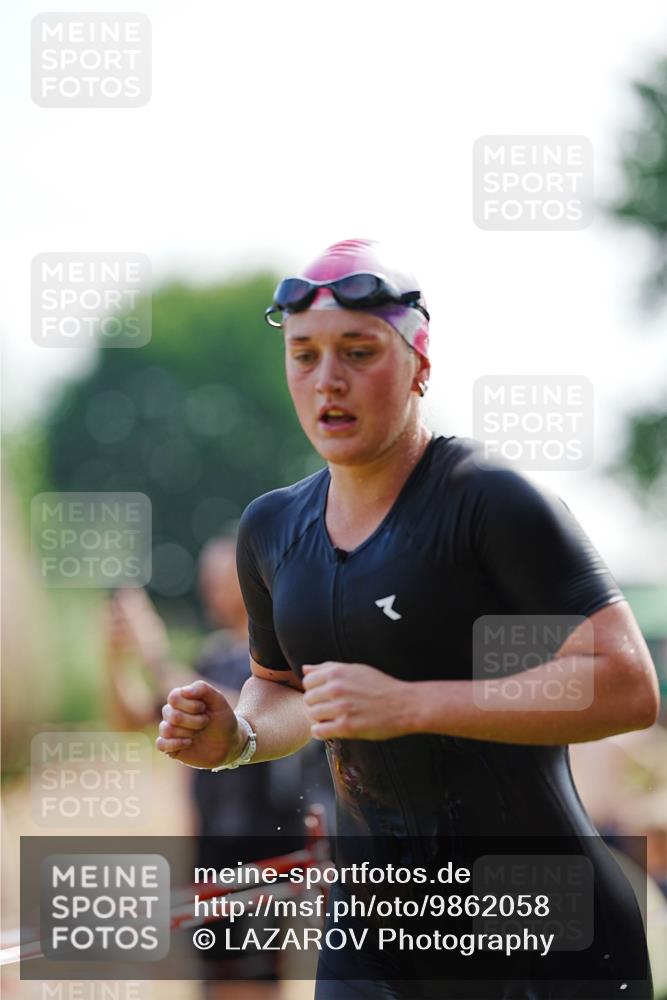 21.06.2026 - 29. Vierlanden-Triathlon LAZAROV Photography http://msf.ph/oto/9862058 21.06.2026 09:10:45 Schwimmen 267, 271, 284, 293, 298, 301 meine-sportfotos.de