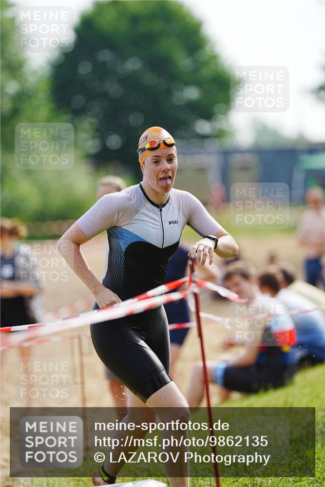 21.06.2026 - 29. Vierlanden-Triathlon LAZAROV Photography http://msf.ph/oto/9862135 21.06.2026 09:11:54 Schwimmen 91, 255, 264, 300 meine-sportfotos.de