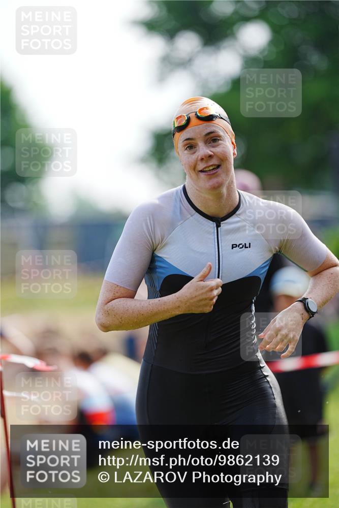 21.06.2026 - 29. Vierlanden-Triathlon LAZAROV Photography http://msf.ph/oto/9862139 21.06.2026 09:11:55 Schwimmen 91, 255, 264, 300 meine-sportfotos.de