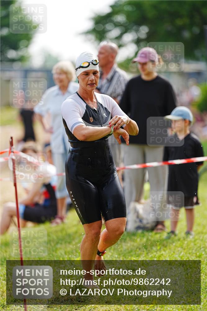 21.06.2026 - 29. Vierlanden-Triathlon LAZAROV Photography http://msf.ph/oto/9862242 21.06.2026 09:13:13 Schwimmen 227, 230, 280, 292 meine-sportfotos.de