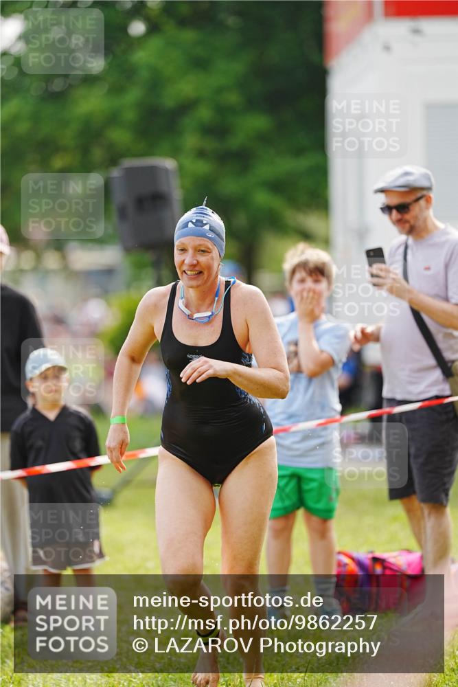 21.06.2026 - 29. Vierlanden-Triathlon LAZAROV Photography http://msf.ph/oto/9862257 21.06.2026 09:13:19 Schwimmen 227, 230, 280, 292 meine-sportfotos.de