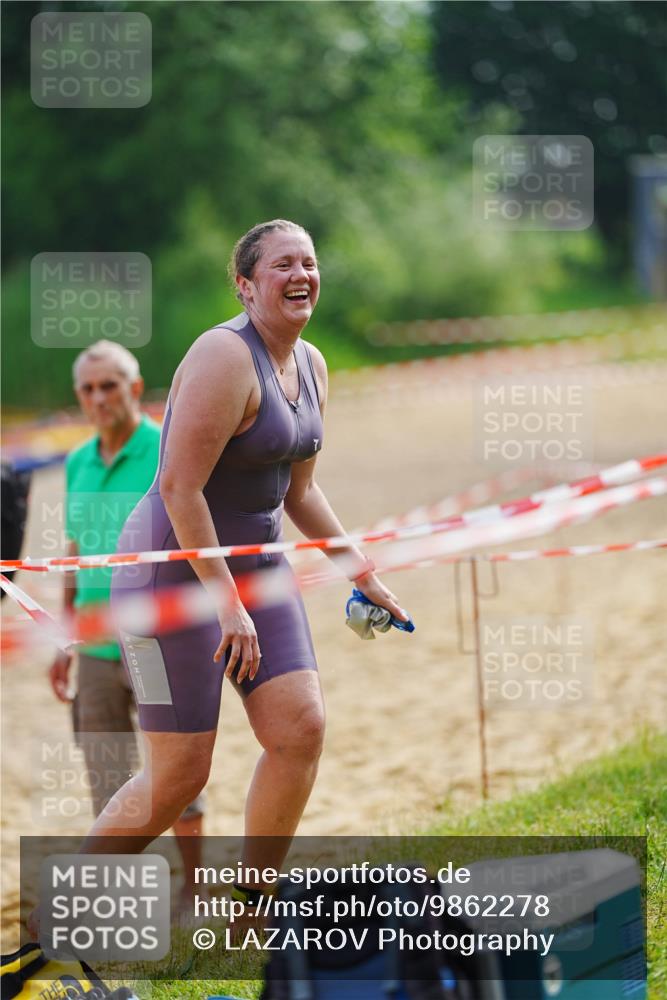 21.06.2026 - 29. Vierlanden-Triathlon LAZAROV Photography http://msf.ph/oto/9862278 21.06.2026 09:14:43 Schwimmen 296 meine-sportfotos.de