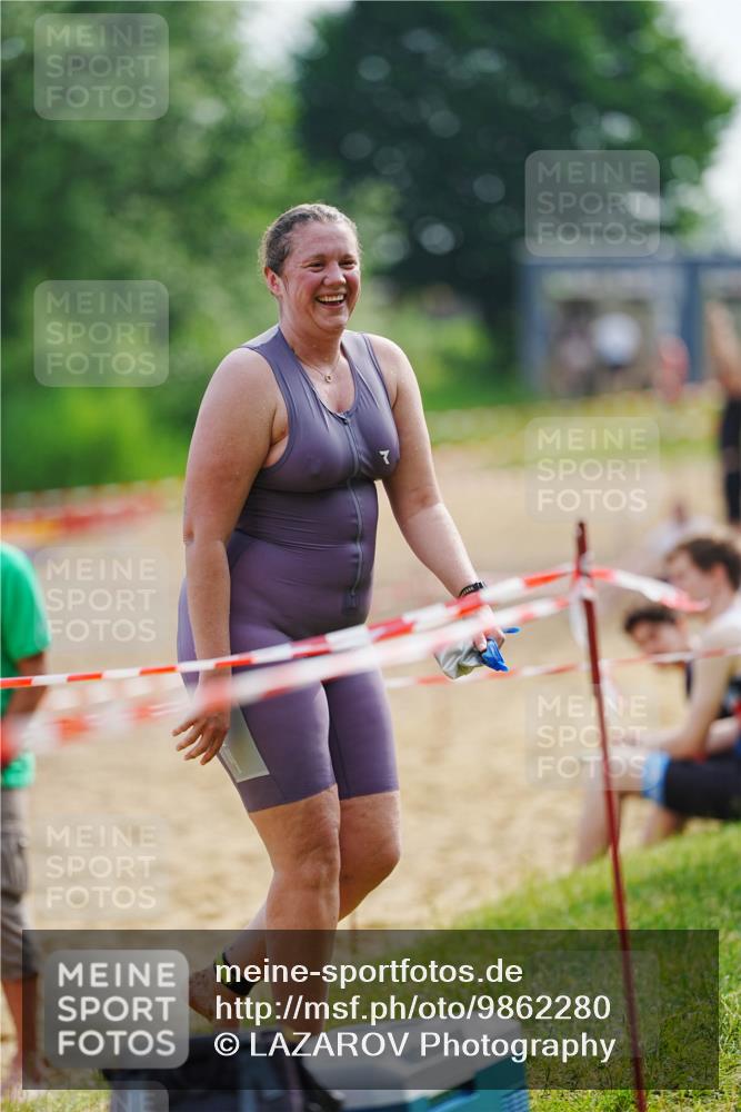 21.06.2026 - 29. Vierlanden-Triathlon LAZAROV Photography http://msf.ph/oto/9862280 21.06.2026 09:14:44 Schwimmen 296 meine-sportfotos.de