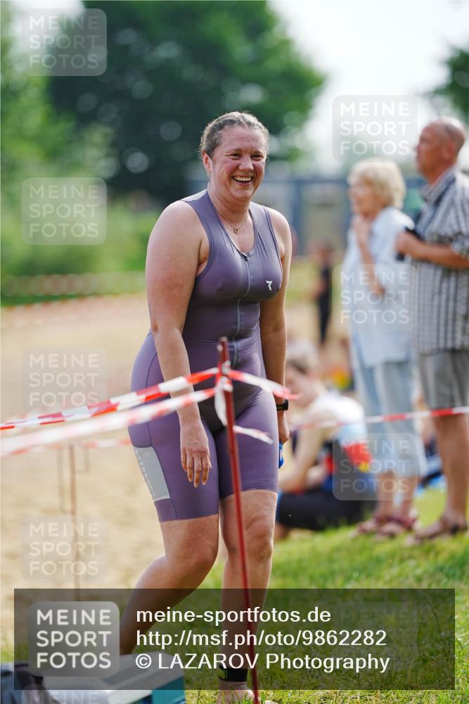 21.06.2026 - 29. Vierlanden-Triathlon LAZAROV Photography http://msf.ph/oto/9862282 21.06.2026 09:14:44 Schwimmen 296 meine-sportfotos.de