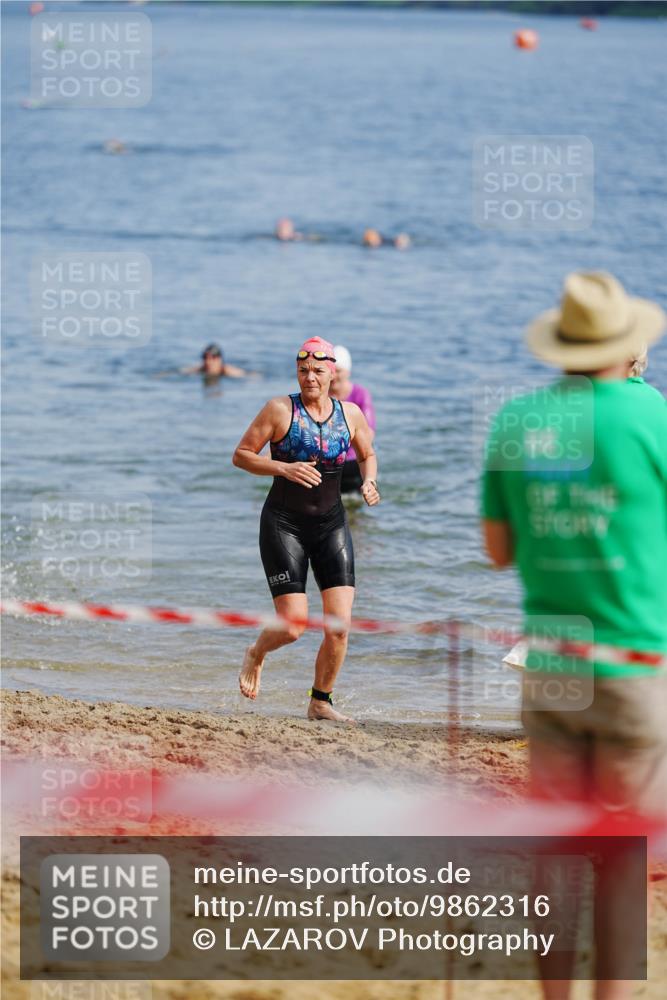 21.06.2026 - 29. Vierlanden-Triathlon LAZAROV Photography http://msf.ph/oto/9862316 21.06.2026 09:18:05 Schwimmen 232, 245, 259 meine-sportfotos.de