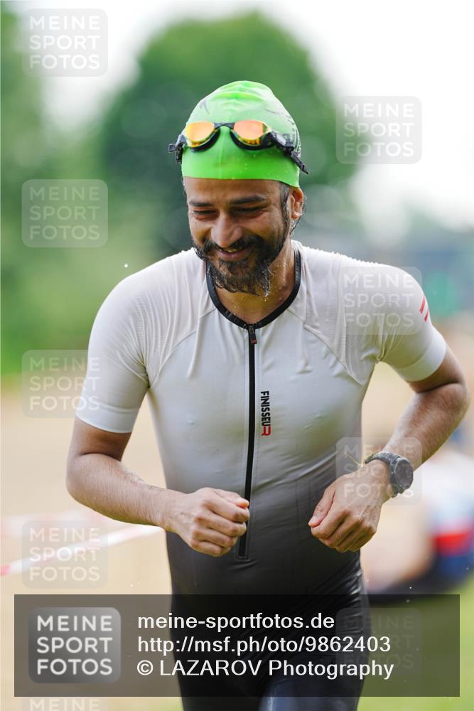 21.06.2026 - 29. Vierlanden-Triathlon LAZAROV Photography http://msf.ph/oto/9862403 21.06.2026 09:21:41 Schwimmen 6 meine-sportfotos.de