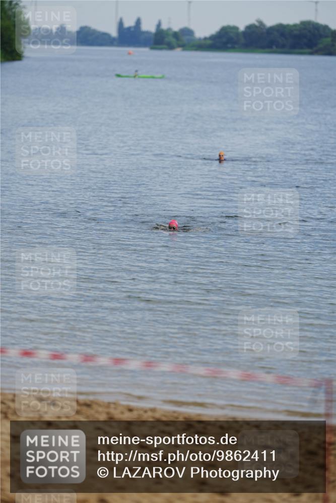 21.06.2026 - 29. Vierlanden-Triathlon LAZAROV Photography http://msf.ph/oto/9862411 21.06.2026 09:22:35 Schwimmen  meine-sportfotos.de