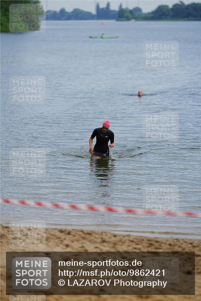 21.06.2026 - 29. Vierlanden-Triathlon LAZAROV Photography http://msf.ph/oto/9862421 21.06.2026 09:22:46 Schwimmen  meine-sportfotos.de