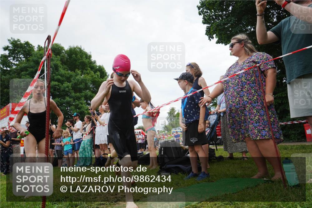 21.06.2026 - 29. Vierlanden-Triathlon LAZAROV Photography http://msf.ph/oto/9862434 21.06.2026 14:48:47 Schwimmen  meine-sportfotos.de