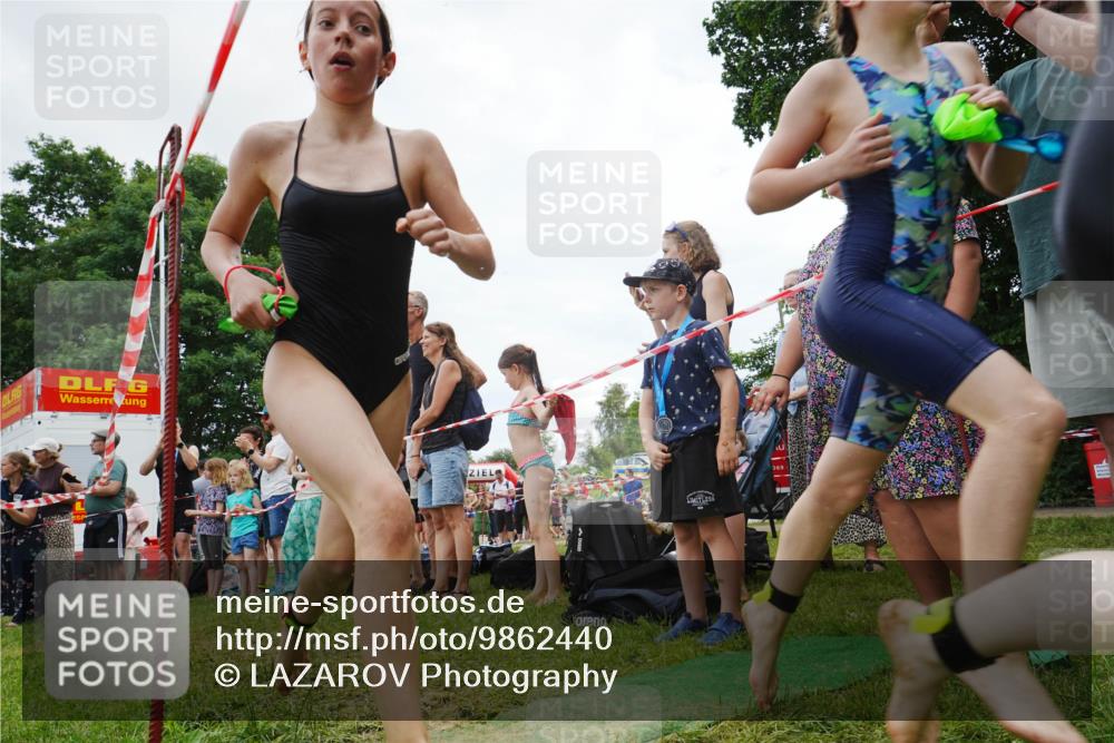 21.06.2026 - 29. Vierlanden-Triathlon LAZAROV Photography http://msf.ph/oto/9862440 21.06.2026 14:48:48 Schwimmen  meine-sportfotos.de