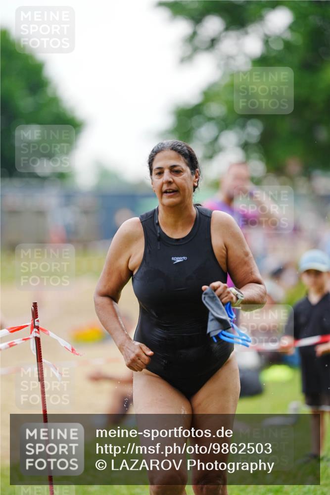 21.06.2026 - 29. Vierlanden-Triathlon LAZAROV Photography http://msf.ph/oto/9862503 21.06.2026 09:24:27 Schwimmen 256 meine-sportfotos.de