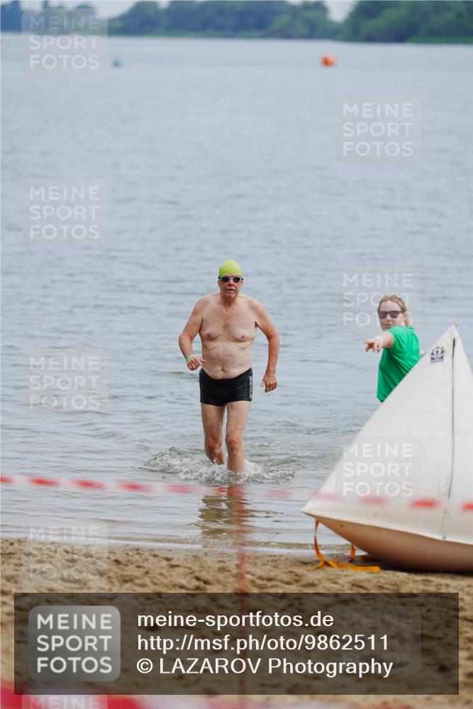 21.06.2026 - 29. Vierlanden-Triathlon LAZAROV Photography http://msf.ph/oto/9862511 21.06.2026 09:28:31 Schwimmen  meine-sportfotos.de