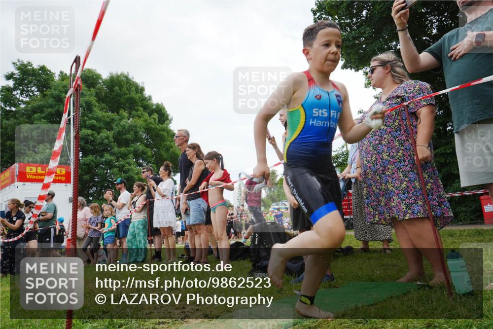 21.06.2026 - 29. Vierlanden-Triathlon LAZAROV Photography http://msf.ph/oto/9862523 21.06.2026 14:49:08 Schwimmen  meine-sportfotos.de